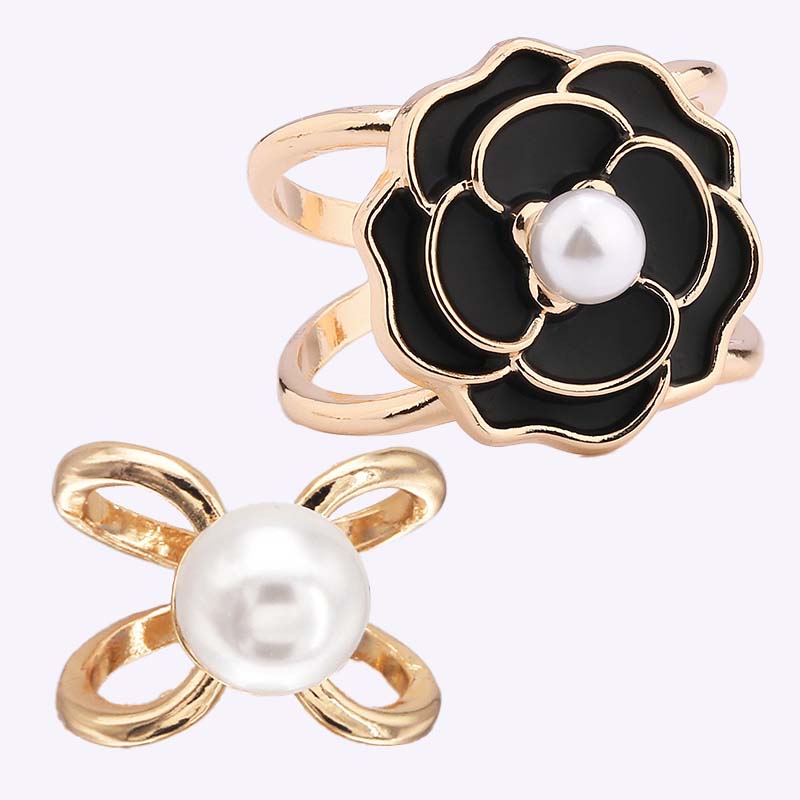 💕Kjøp 1 få 1 gratis🧣Enkel tredimensjonal skjerfklips