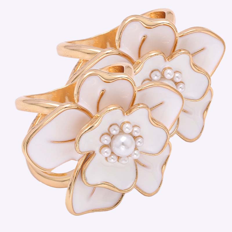 💕Kjøp 1 få 1 gratis🧣Enkel tredimensjonal skjerfklips