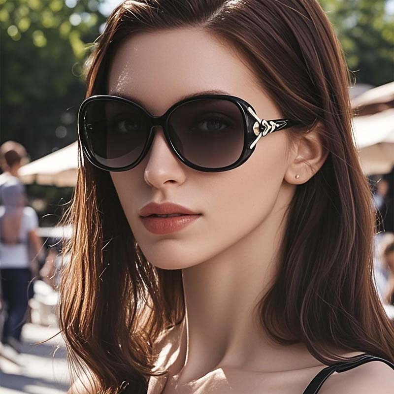 💕2025 Räjähdys💕Naisten ylisuuret muotiaurinkolasit